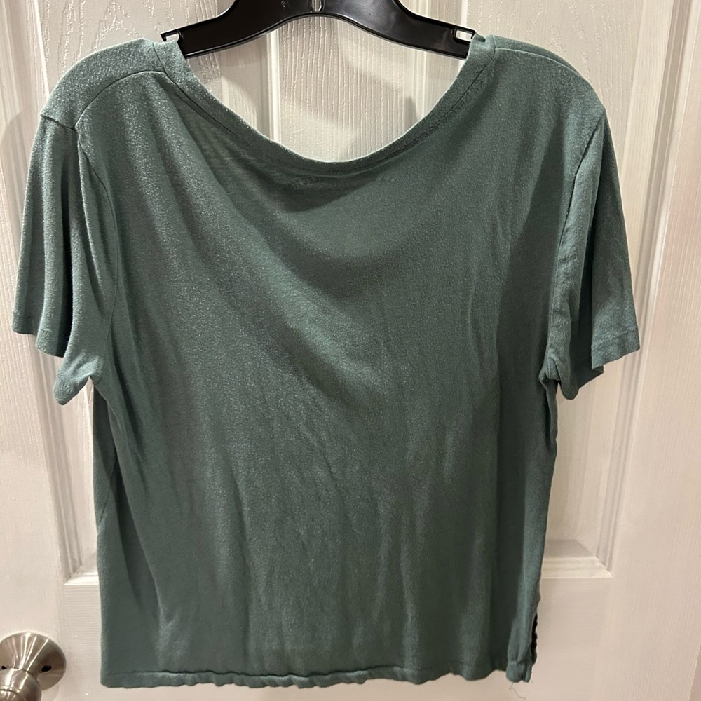 Aeropostale. Women’s Small, teal t-shirt.